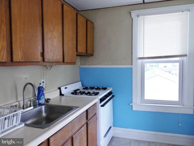 502 11th Ave unit 2ND FL, Prospect Park, PA 19076 - photo 3