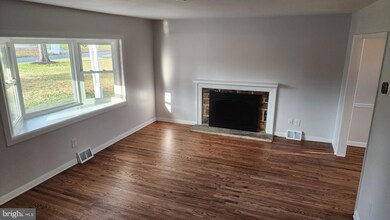 213 Upper Valley Rd, North Wales, PA 19454 - photo 4