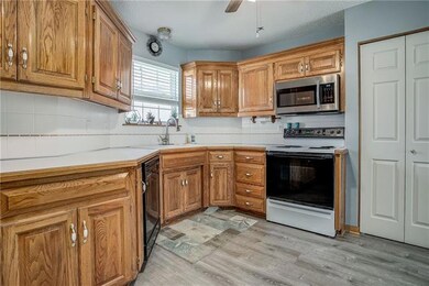 413 NW Augusta Ct, Blue Springs, MO 64014 - photo 7