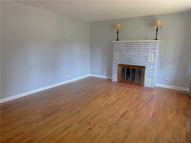 1005 S 3rd St, Effingham, IL 62401 - photo 3