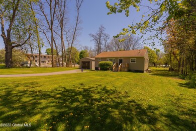 976 Riverview Rd, Schenectady, NY 12309 - photo 2