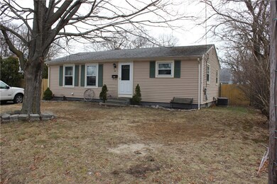 32 Sundance St, Warwick, RI 02886 - photo 3