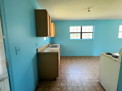 6040 Wiley, McDavid, FL 32568 - photo 4