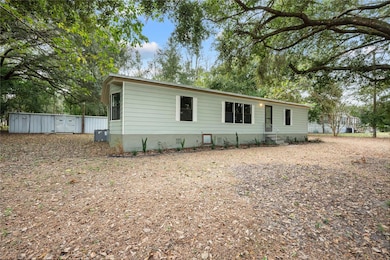 39720 Sunburst Dr, Dade City, FL 33525 - photo 2