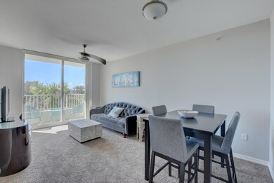 LIVING/DINING