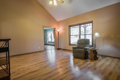 10800 E Walnut Dr Centralia MO-large-008