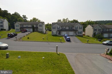 1014 Lily Ln, Temple, PA 19560 - photo 5