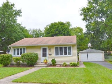 204 N Evanslawn Ave, Aurora, IL 60506 - photo 2