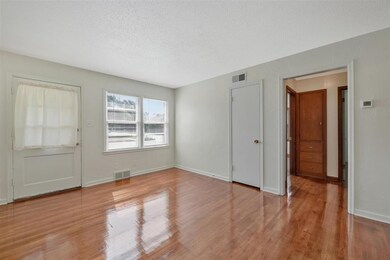 841 S Apache Dr, Wichita, KS 67207 - photo 3