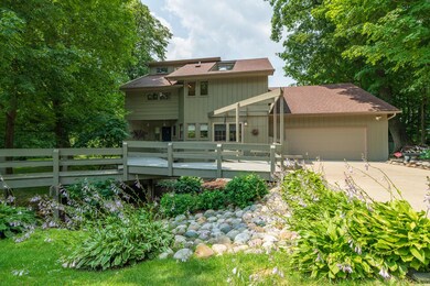 3920 Winding Way-1