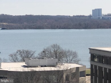 Alexandria House unit 910, Alexandria, VA 22314 - photo 5