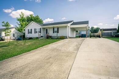 1022 Ravenwood Dr, Lawrenceburg, KY 40342 - photo 2