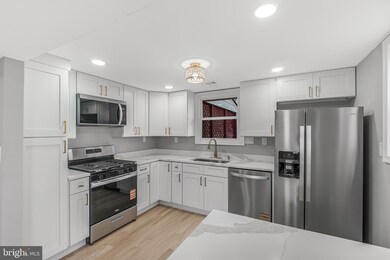 13814 Greenwood Dr, Woodbridge, VA 22193 - photo 4