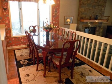 264 Evergreen Dr unit 1, Blowing Rock, NC 28605 - photo 3