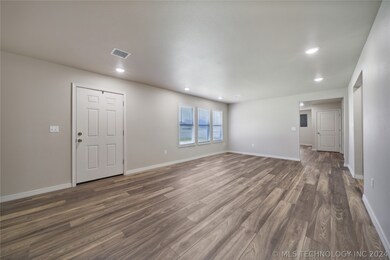 307 N Oklahoma Ave, Tahlequah, OK 74464 - photo 6