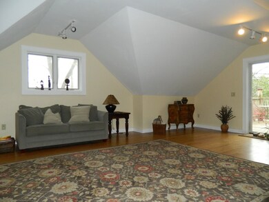 464 North St, Burlington, VT 05401 - photo 4