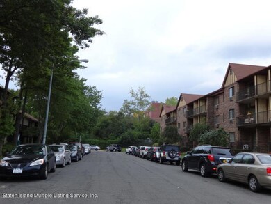 120 Devon Loop unit 12, Staten Island, NY 10314 - photo 2