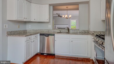 6301 Trevilian Place, Centreville, VA 20121 - photo 5