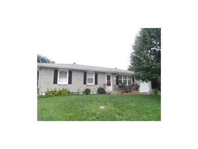 Newer roof on this straight ranch.