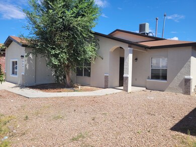 604 Villa Victoria Dr, El Paso, TX 79928 - photo 2