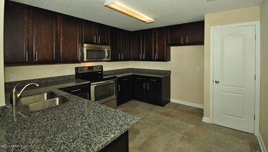 106Ventura_Kitchen