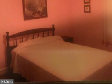 817 Orchard Ave, Southampton, PA 18966 - photo 4