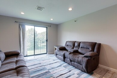 433 Abbott Farm Ln, Hudson, NH 03051 - photo 6