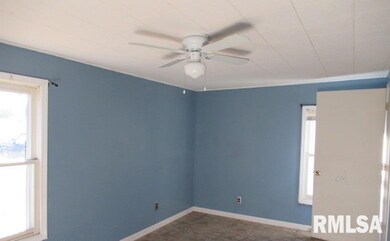 2017 Clarke St, Murphysboro, IL 62966 - photo 6