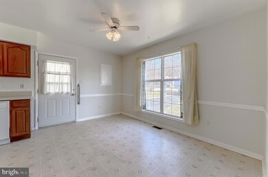 25897 Shenandoah Dr, Mechanicsville, MD 20659 - photo 7