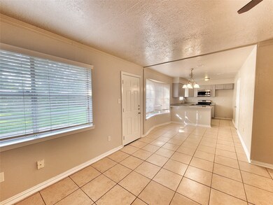 5222 Abercreek Ave, Friendswood, TX 77546 - photo 2
