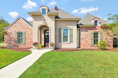 Front, 504 Bayou Parc