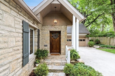 116 W. Royal Forest Blvd-5.jpg-SMALL