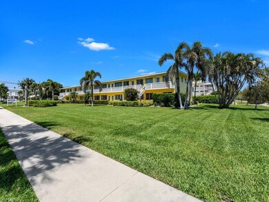 473 12th Ave S unit B8, Naples, FL 34102 - photo 5