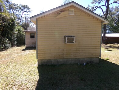 204 Cooperwood Rd, Crawfordville, FL 32327 - photo 2