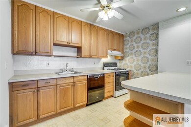 10 New Rd unit 3, Kendall Park, NJ 08824 - photo 6