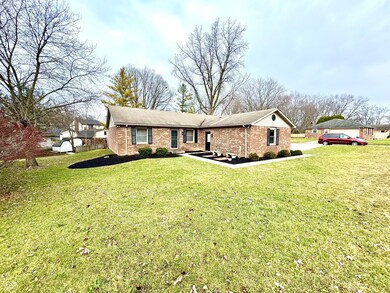 100 W Hillsboro Dr, Pendleton, IN 46064 - photo 2