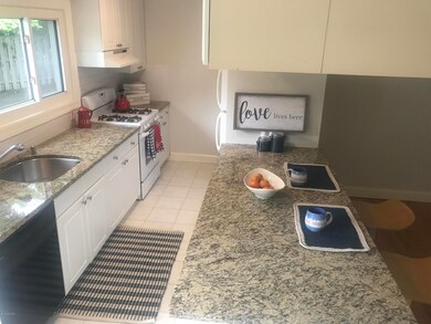 10 Locust St unit B, Greenwich, CT 06830 - photo 3