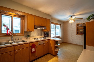 632 S 16th Ave, West Bend, WI 53095 - photo 7