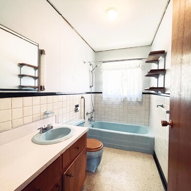 148 4th Ave, Crestview, FL 32539 - photo 2