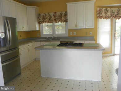 2102 Arctic Fox Dr, Bowie, MD 20721 - photo 5