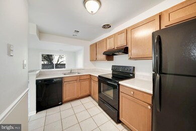 9206 Chadburn Place, Montgomery Village, MD 20886 - photo 6