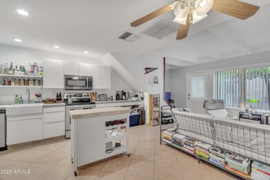 2021 S Granada Dr unit 8, Tempe, AZ 85282 - photo 2