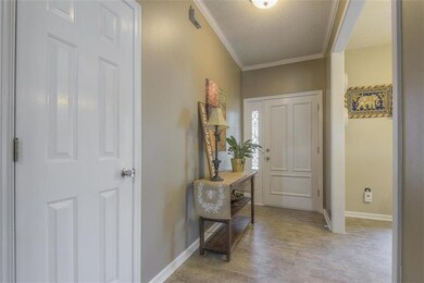 5565 Meadow View Dr, Shawnee, KS 66226 - photo 4