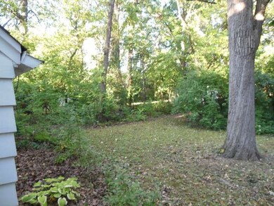 329 N River Glen Ave, Elmhurst, IL 60126 - photo 4