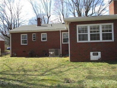 335 Fieldstone Cir, Statesville, NC 28677 - photo 5