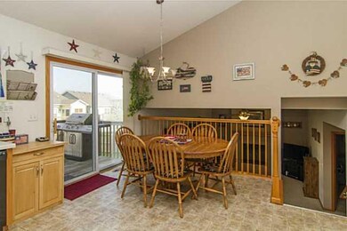 2633 Whispering Ridge Dr, Des Moines, IA 50320 - photo 5