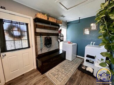 104 4th St unit 104 4th St, Winchester, KS 66097 - photo 5