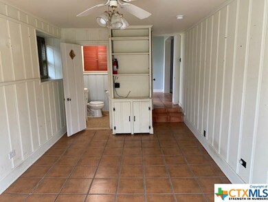 915 W Hopkins St, San Marcos, TX 78666 - photo 6