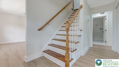 960 Yorkshire Rd, Bethlehem, PA 18017 - photo 4