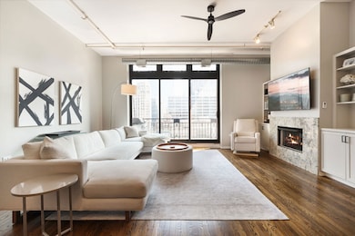 The Sexton unit 9D, Chicago, IL 60654 - photo 2